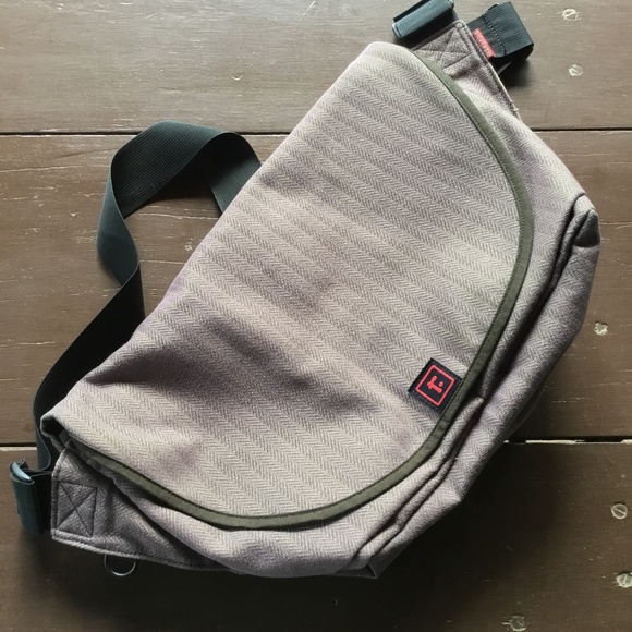 Rickshaw performance tweed purplish brown messenger bag - Picture 1 of 8